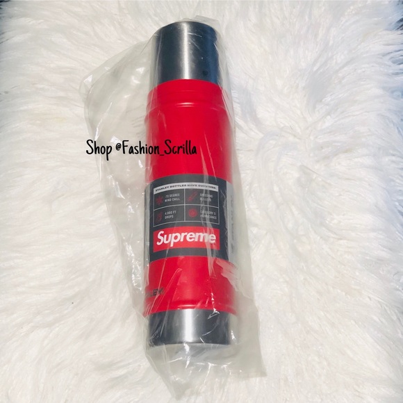 Authentic SUPREME Red Stanley Vacuum Insulated bottle - Picture 9 of 10